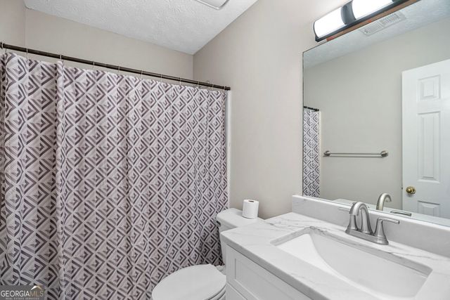 135 Gingercake Court, Fayetteville, GA 30214