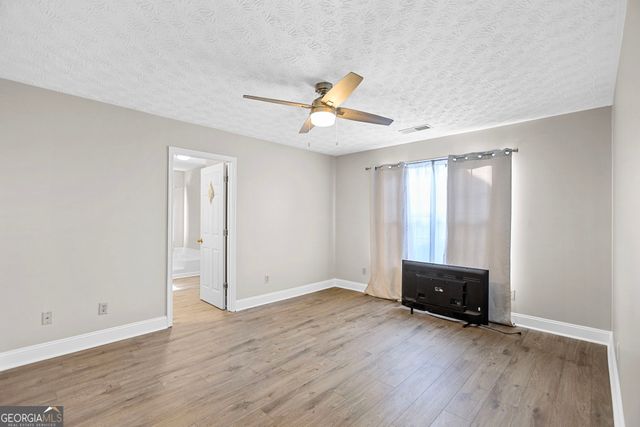 135 Gingercake Court, Fayetteville, GA 30214