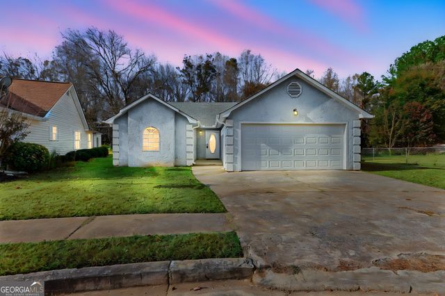 135 Gingercake Court, Fayetteville, GA 30214