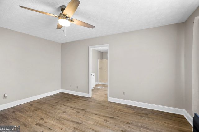 135 Gingercake Court, Fayetteville, GA 30214