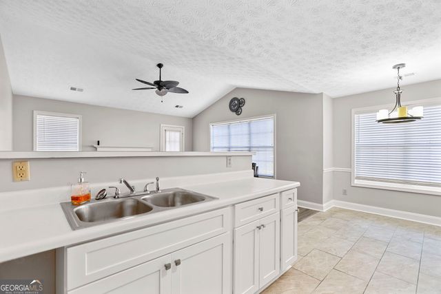 135 Gingercake Court, Fayetteville, GA 30214