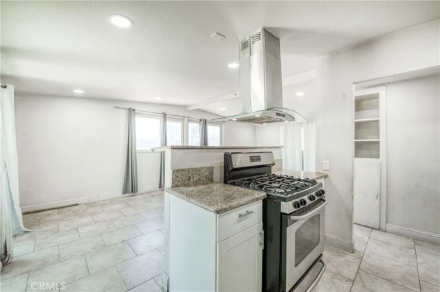 2326 E Hampton, Fresno, CA 93726