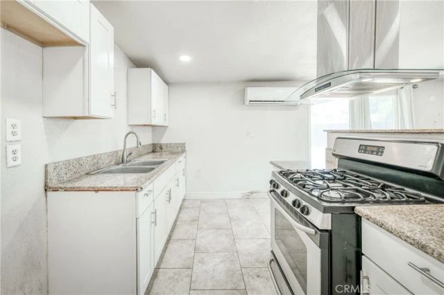 2326 E Hampton, Fresno, CA 93726