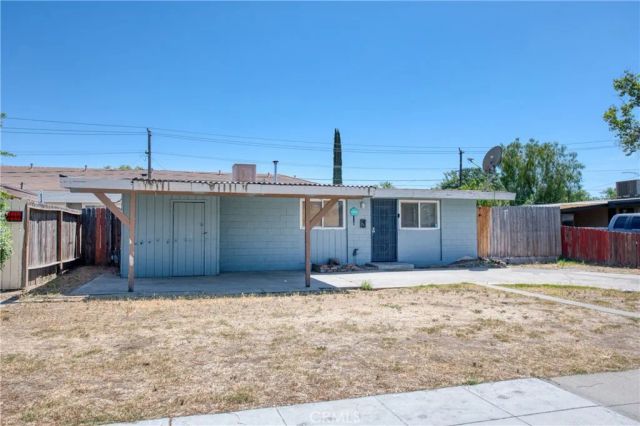 2326 E Hampton, Fresno, CA 93726