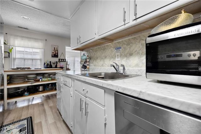 1328 Ruddy Oak CT, Virginia Beach, VA 23453