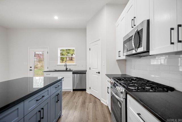 1624 Hidden Creek Drive, Sherwood, AR 72120