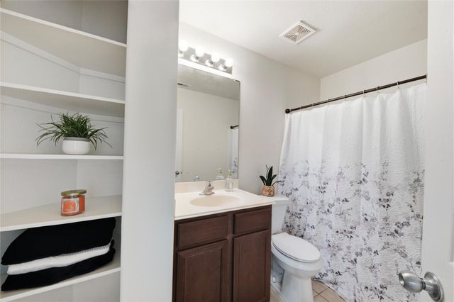 9438 Sapphire Creek Lane, Rosharon, TX 77583