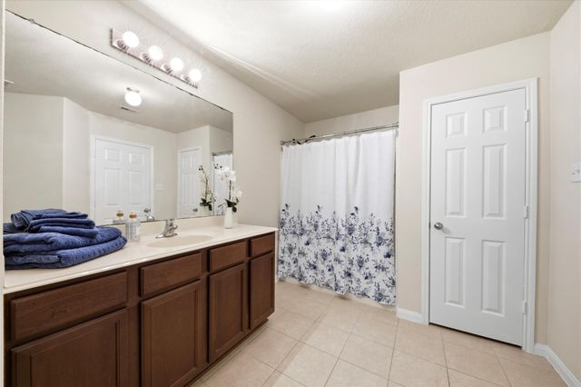 9438 Sapphire Creek Lane, Rosharon, TX 77583