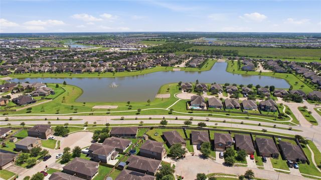 9438 Sapphire Creek Lane, Rosharon, TX 77583