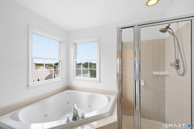 6 Ashley Court, Danbury, CT 06810