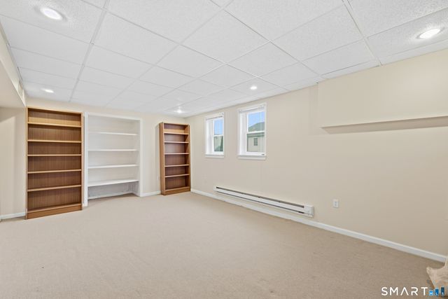 6 Ashley Court, Danbury, CT 06810