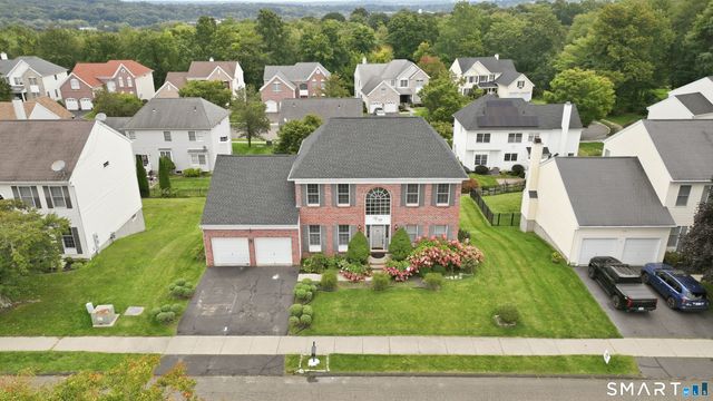 6 Ashley Court, Danbury, CT 06810