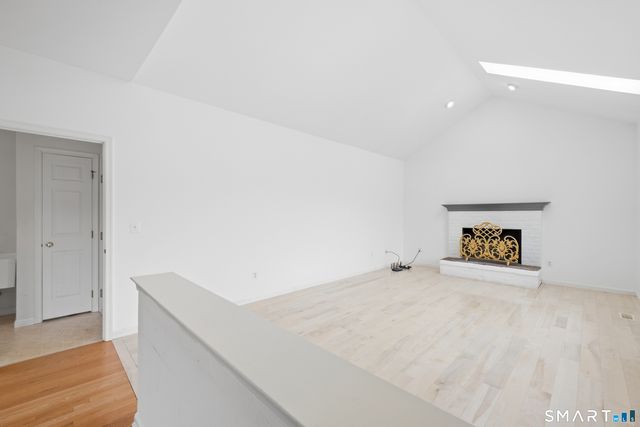 6 Ashley Court, Danbury, CT 06810