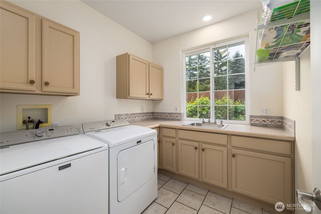 3720 E Broadway Street, Mount Vernon, WA 98274