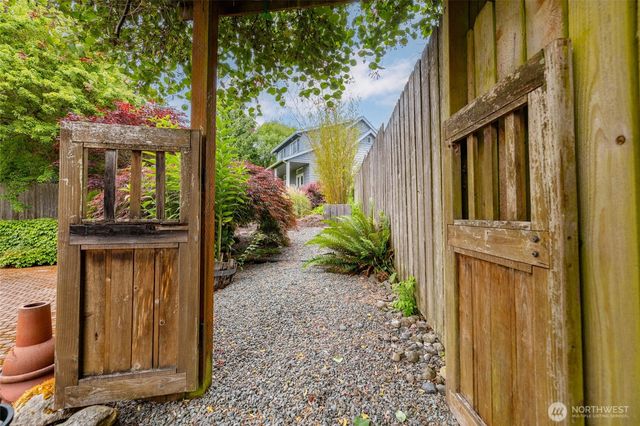 3720 E Broadway Street, Mount Vernon, WA 98274