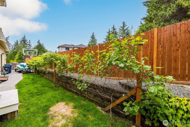 3720 E Broadway Street, Mount Vernon, WA 98274