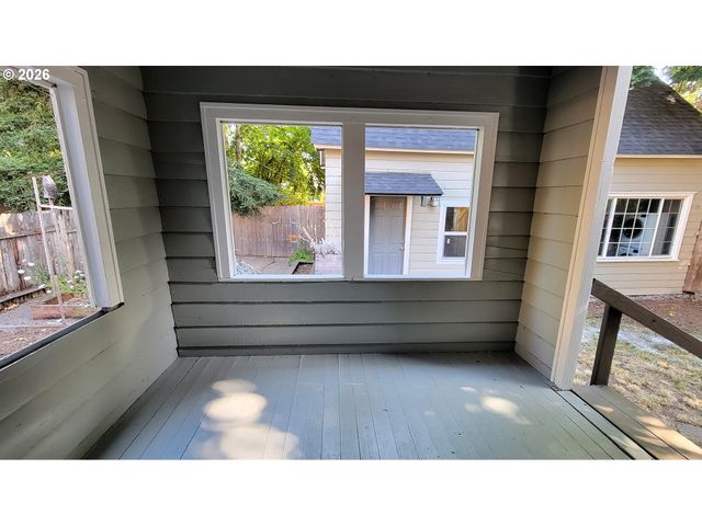 1445 W 11TH Ave, Eugene, OR 97402