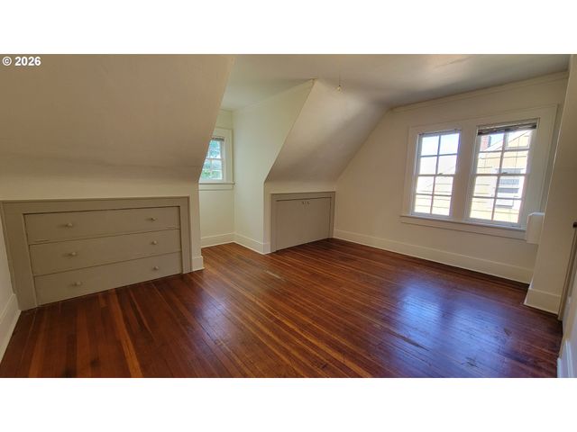 1445 W 11TH Ave, Eugene, OR 97402