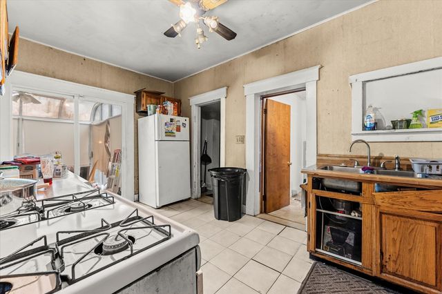 51 E Bradley Avenue, Champaign, IL 61820