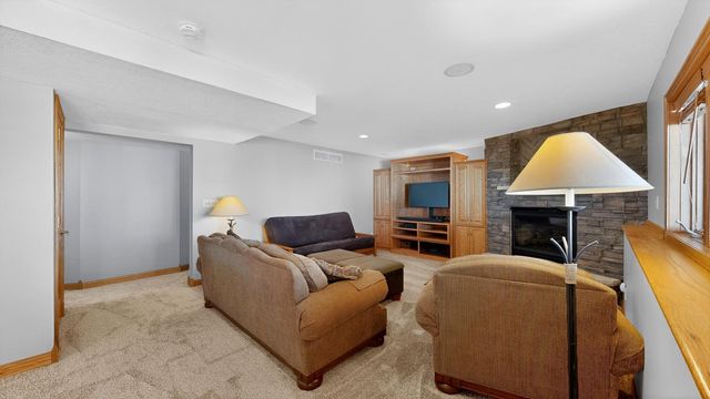 713 7th Street NW, Byron, MN 55920