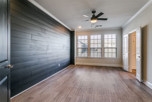 515 W Royal Lane, Irving, TX 75039