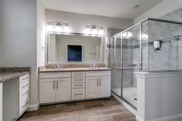 515 W Royal Lane, Irving, TX 75039