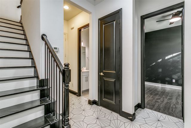 515 W Royal Lane, Irving, TX 75039