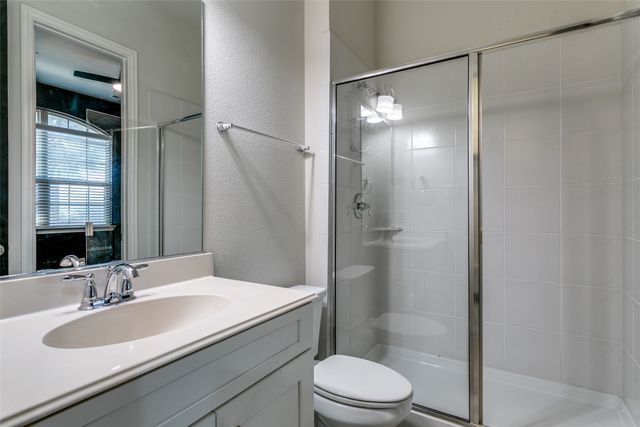 515 W Royal Lane, Irving, TX 75039