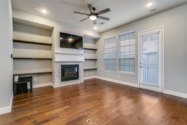 515 W Royal Lane, Irving, TX 75039