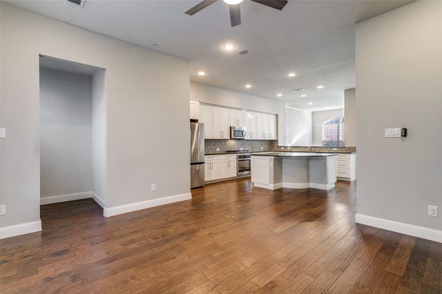 515 W Royal Lane, Irving, TX 75039