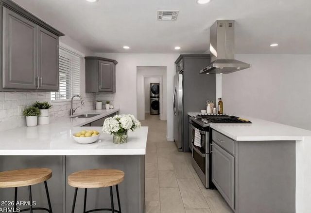 2601 E HARVARD Street E, Phoenix, AZ 85008