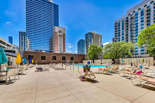 70 W Burton Place 1508, Chicago, IL 60610