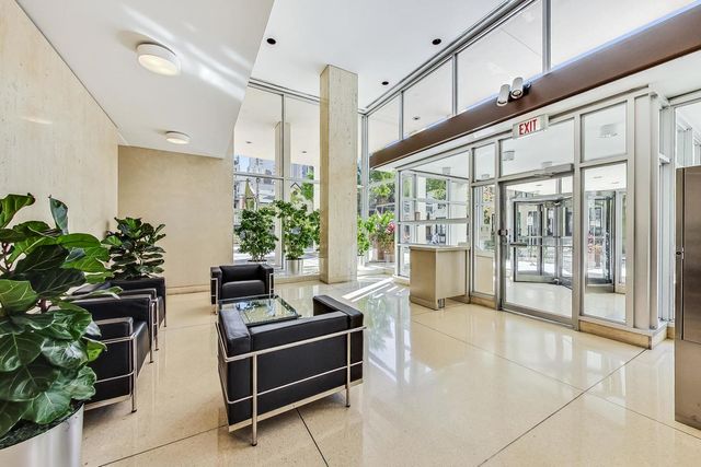 70 W Burton Place 1508, Chicago, IL 60610