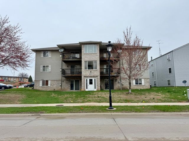 203 5th Street 4, Coralville, IA 52241
