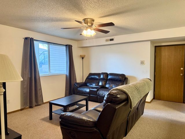 203 5th Street 4, Coralville, IA 52241