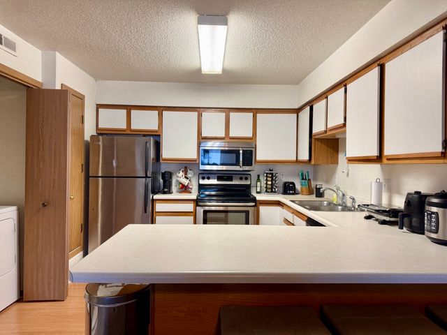 203 5th Street 4, Coralville, IA 52241