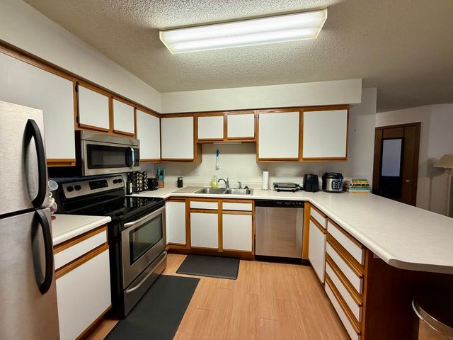 203 5th Street 4, Coralville, IA 52241