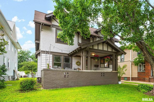 1113 N ELMWOOD Avenue, Peoria, IL 61606