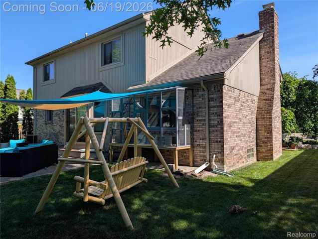 16883 Kenneth Drive, Macomb Township, MI 48044