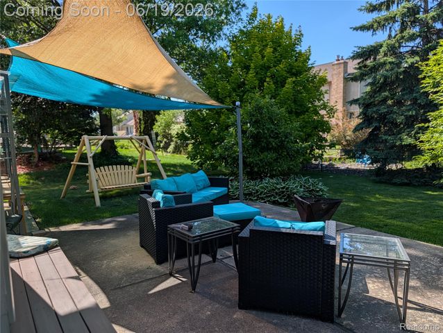 16883 Kenneth Drive, Macomb Township, MI 48044