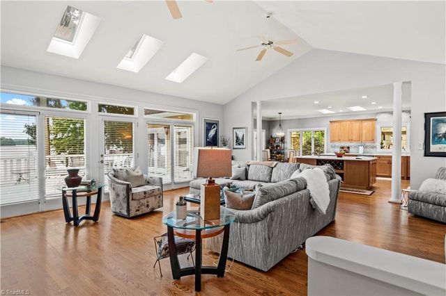 1553 Waterford Pointe Road, Lexington, NC 27292