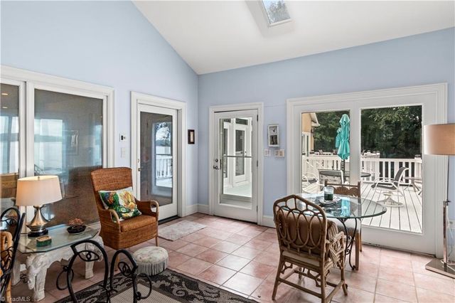 1553 Waterford Pointe Road, Lexington, NC 27292