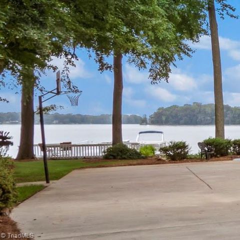 1553 Waterford Pointe Road, Lexington, NC 27292