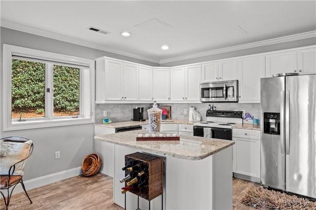 1553 Waterford Pointe Road, Lexington, NC 27292