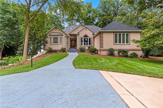 1553 Waterford Pointe Road, Lexington, NC 27292