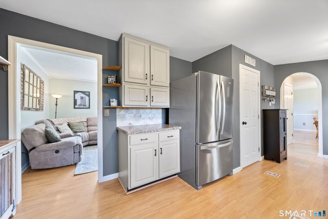 16 Stephen Court, Prospect, CT 06712