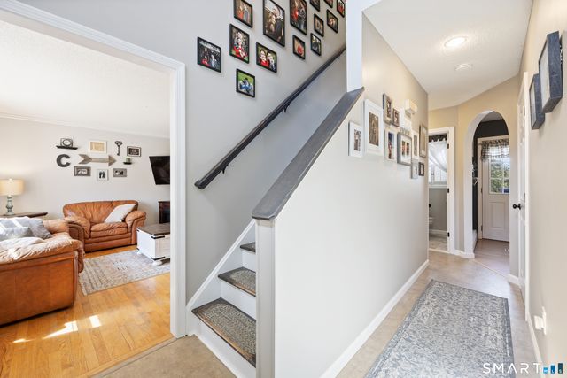 16 Stephen Court, Prospect, CT 06712