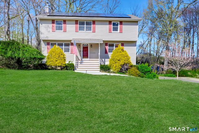 16 Stephen Court, Prospect, CT 06712