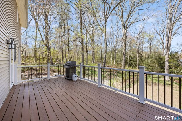 16 Stephen Court, Prospect, CT 06712