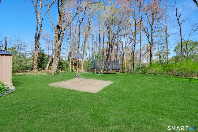 16 Stephen Court, Prospect, CT 06712